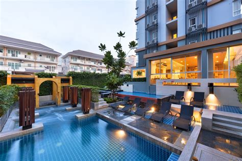 The Grass Serviced Suites by At Mind 𝗕𝗢𝗢𝗞 Pattaya Hotel 𝘄𝗶𝘁𝗵 𝗙𝗥𝗘𝗘 ...