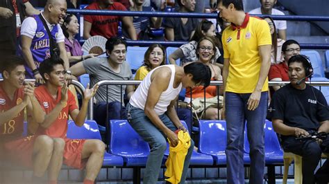 Atoy Co takes off shirt, takes anger out on referees | Inquirer Sports