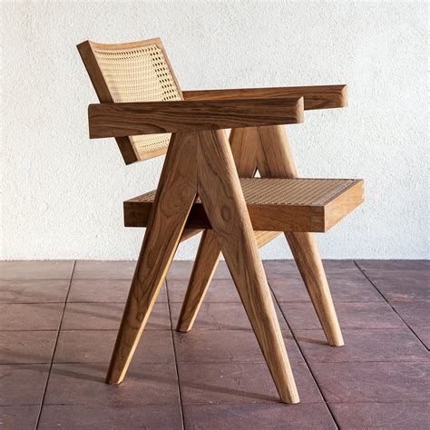 Seating – Page 2 – Hunt Modern