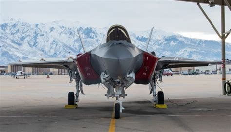 Landing gear of F-35A Lightning II collapses after landing at Hill AFB | Gephardt Daily