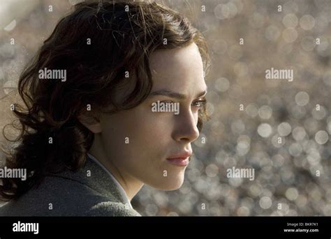 ATONEMENT (2007) KEIRA KNIGHTLEY JOE WRIGHT (DIR) 003 Stock Photo - Alamy