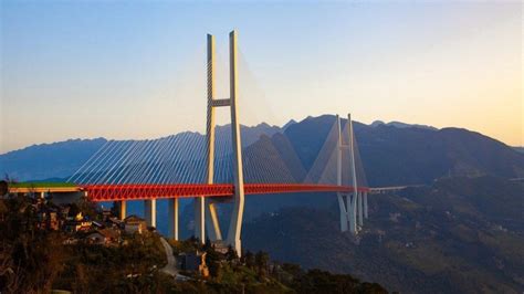 World's Largest: The Duge Beipanjiang Bridge