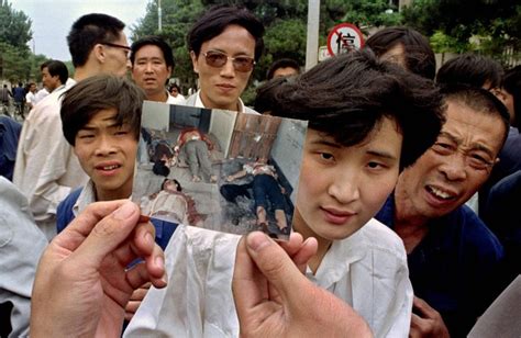 40 Amazing Photos From the 1989 Tiananmen Square Protests ~ Vintage Everyday