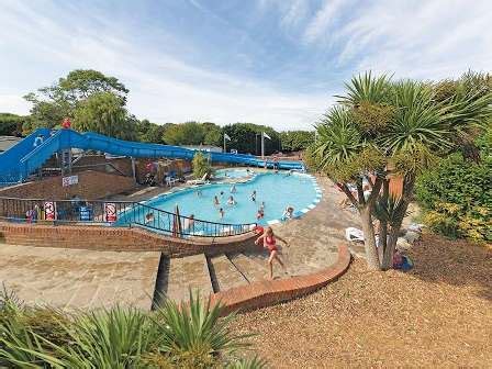 10 Best Isle of Wight Caravan Holiday Parks 2025 - Holiday Park Guru