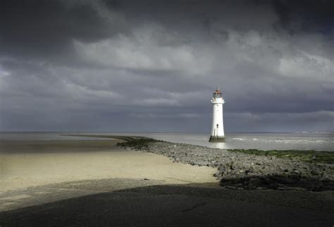 Wallasey Beach, Merseyside, England :: British Beaches