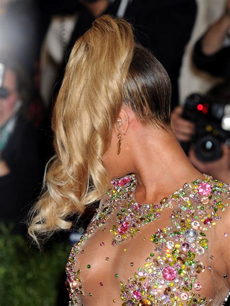 BEYONCE at MET Gala 2015 in New York – HawtCelebs