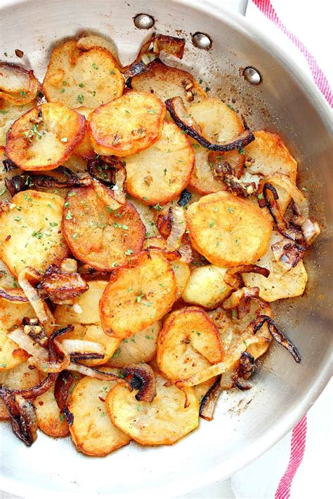 Lyonnaise Potatoes Recipe - Crunchy Creamy Sweet