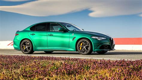 Alfa Romeo Giulia Quadrifoglio 2020: misma potencia y más tecnología