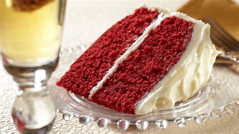 Super Moist Red Velvet Cake with Cream Cheese Frosting | Best Foods US