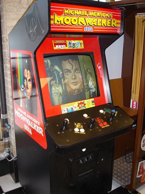 Arcade, Classic PC Games, Pinball — Michael Jackson’s Moonwalker - Arcade Cabinet