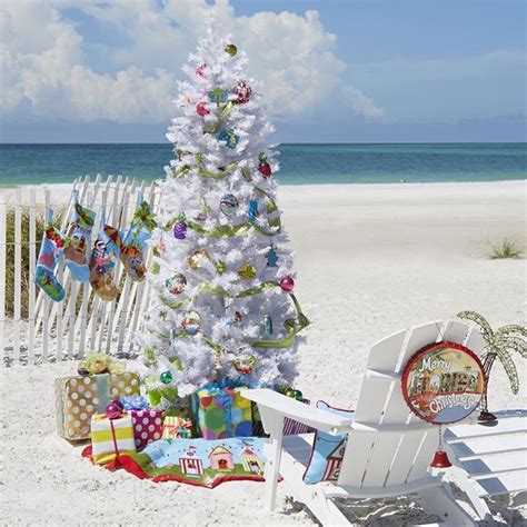 Beautiful beach Christmas tree! | Beach christmas trees, Holiday images ...