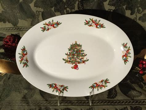 Crown Ming/Jian Shiang Fine China Christmas Mistletoe 14" x 10" Serving Platter | Christmas ...