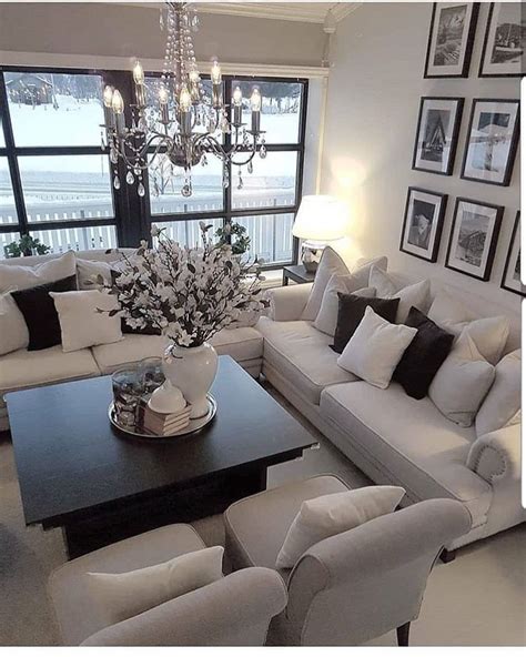 15 Bold And Stylish Black And White Livingroom