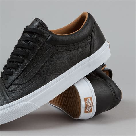 Vans Old Skool Shoes (Premium Leather) - Black | Flatspot