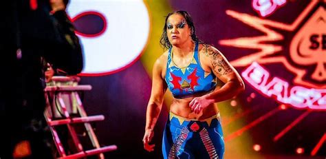 How tall is Shayna Baszler? | Discover Shayna Baszler's Height