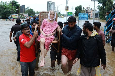 Photos: monsoon floods kill hundreds in Kerala, India - Vox