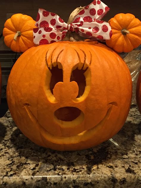 Minnie Mouse Pumpkin 🎃 | Cute pumpkin carving, Halloween pumpkin carving stencils, Pumpkin carving