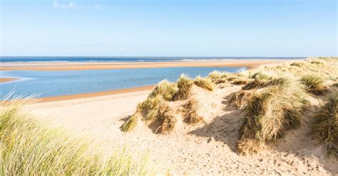 Our guide to the best UK beaches | how to drive on sand | RAC Drive