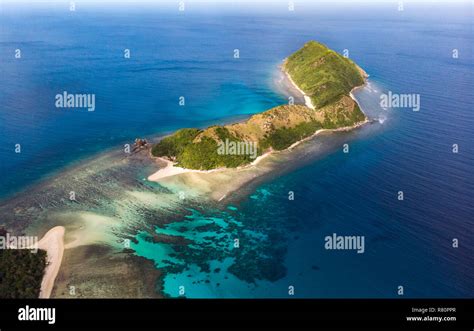 aerial view of an island in Bacuit archipelago, Philippiunes Stock Photo - Alamy