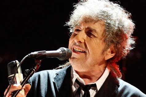 10 Best Bob Dylan Songs of All Time - Singersroom.com