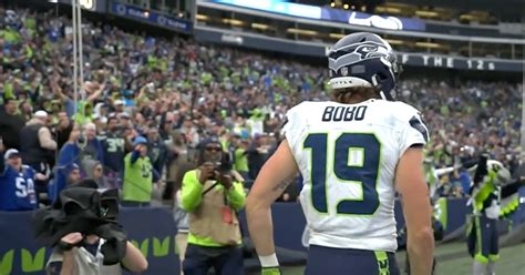 Jake Bobo scores his first NFL touchdown, celebrates with former UCLA teammates - Saturday Out West