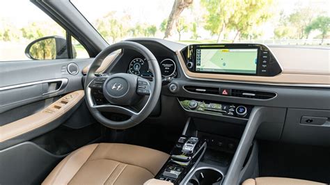 2020 Hyundai Sonata Interior: What We Like and Don’t Like