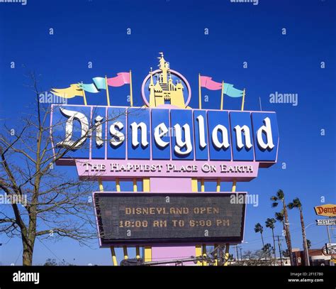 Disneyland entrance sign, Disneyland, Anaheim, California, United ...