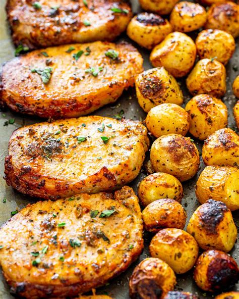 Ranch Pork Chops and Potatoes Sheet Pan Dinner – N muasafat