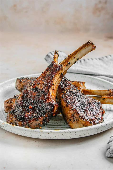 Coffee-Rubbed Grilled Lamb Chops - Easy Grilled Lamb Chop Recipe