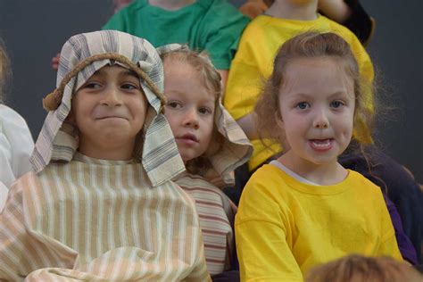 Wriggly Nativity-75 – Dean Park Primary School