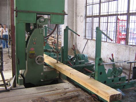 Timber Sawmill Machine Wood Cutting Vertical Band Saw Machine Band Saw Carriage