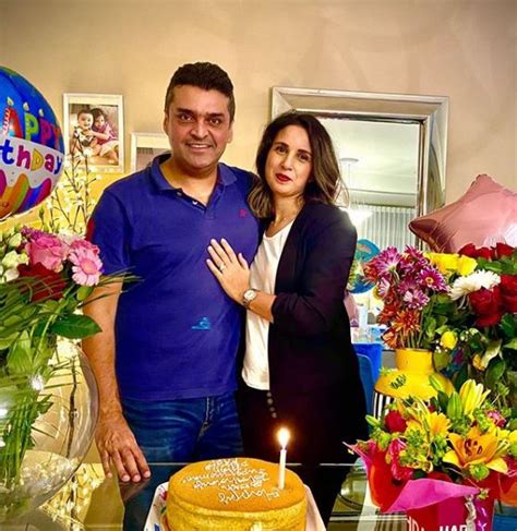 Fakhar-e-Alam Surprises His Wife Dounia On Her 35th Birthday | Reviewit.pk