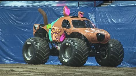 Davenport native drives the Scooby Doo monster truck at this years ...