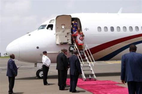 The luxury life of King Mswati III: eSwatini monarch arrives in SA in ...