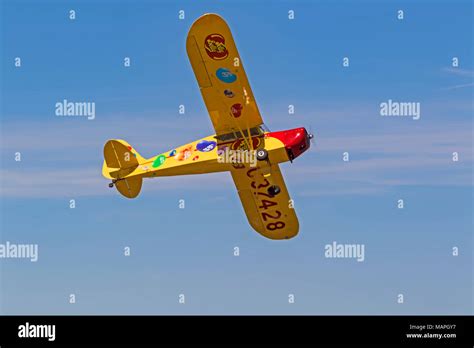 Airplane flying and performing stunts at air show Stock Photo - Alamy