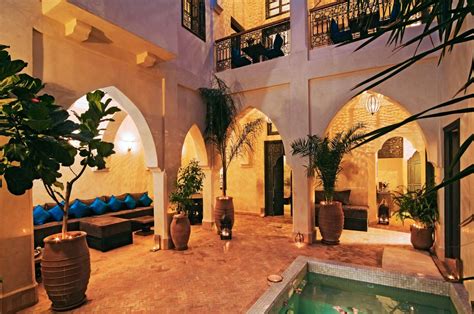 Patio and dipping pool at Marrakech Riad Cinnamon | Marrakech Riad