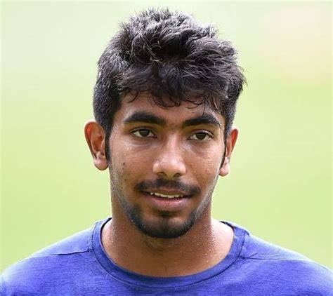 Jasprit Bumrah Height, Age, Girlfriend, Wife, Family, Biography & More ...