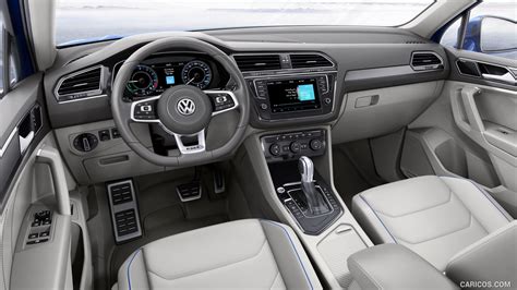 2015 Volkswagen Tiguan GTE Plug-in-Hybrid Concept | Interior Dashboard