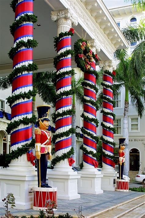 Xmas pillars! | Christmas decorations diy outdoor, Christmas decor diy ...