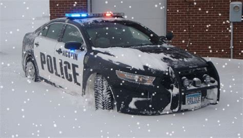 © GIF: Ford Police Interceptor Sedans Photos SNOW