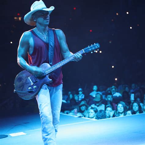 KENNY CHESNEY I GO BACK 2023 TOUR