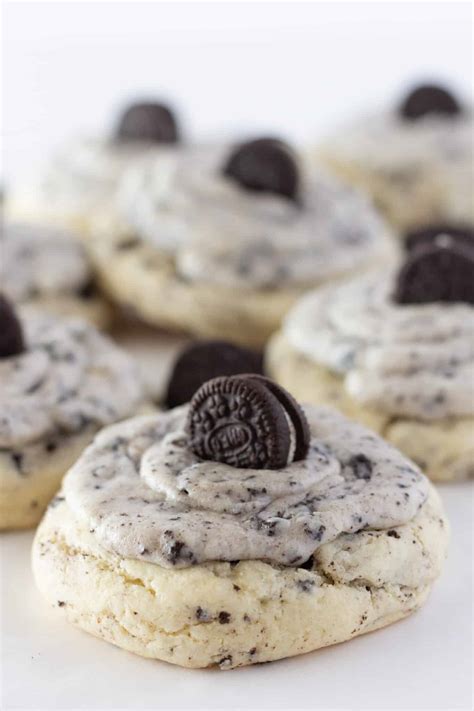 Crumbl Cookies and Cream Cookies Recipe - Practically Homemade