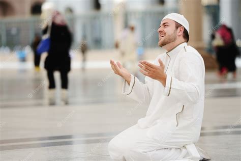 Premium Photo | Makkah Kaaba Hajj Muslims