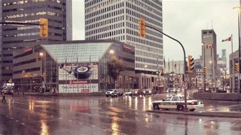 Traffic lights back on at Winnipeg's Portage and Main - Manitoba - CBC News