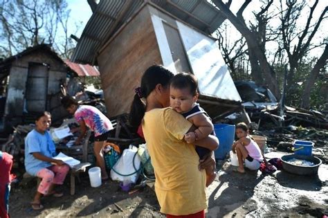 Pagkain, tubig, damit at tent | Pilipino Star Ngayon