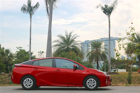 What’s it really like to drive a Toyota Prius in Singapore? - Online ...