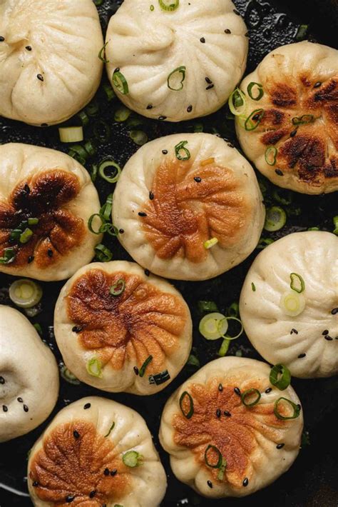 Sheng Jian Bao (生煎包, Shanghai Pan-Fried Vegetable Buns) - Okonomi Kitchen