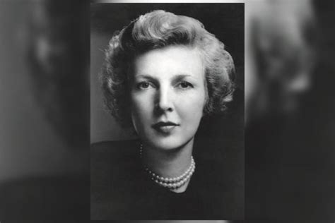 Martha Gellhorn | Biography for kids | Strong Women | Lottie