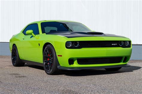 Speed Thrills: Dodge Challenger SRT Hellcat 0-60 MPH range