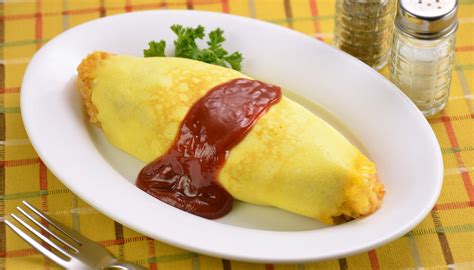 Rice Omelet (Japanese Omu-Rice) | Zojirushi.com